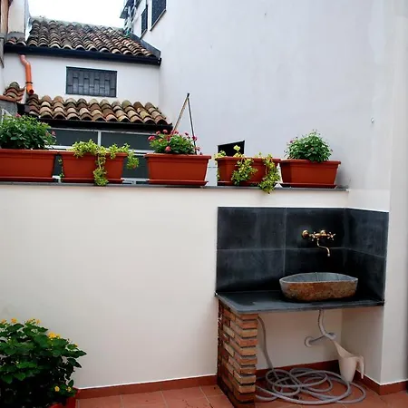 Paola Apartment *
